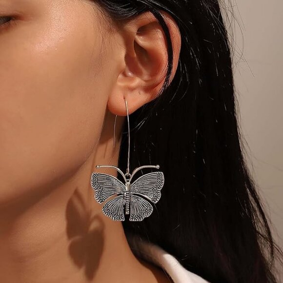 Vintage Vibe Butterfly in Flight Silver Dipped Boho Style Hook Earrings NEW - Picture 4 of 8